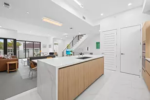 818 NE 2nd St, Fort Lauderdale, FL 33301 - Photo 15
