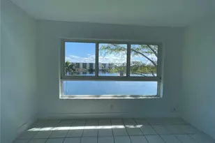 19255 NE 2nd Ave, Miami, FL 33179 - Photo 17