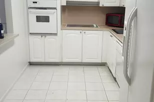 19390 Collins Ave, Sunny Isles Beach, FL 33160 - Photo 5