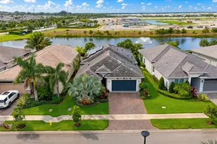 9945 Regency Wy, Palm Beach Gardens, FL 33412 - Photo 1