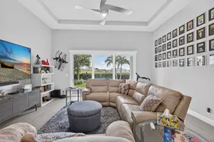 9945 Regency Wy, Palm Beach Gardens, FL 33412 - Photo 5