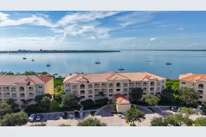 25 Harbour Isle Drive W #104, Fort Pierce, FL 34949 - Photo 1