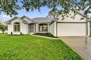 1237 SW Edinburgh Dr, Port Saint Lucie, FL 34953 - Photo 1