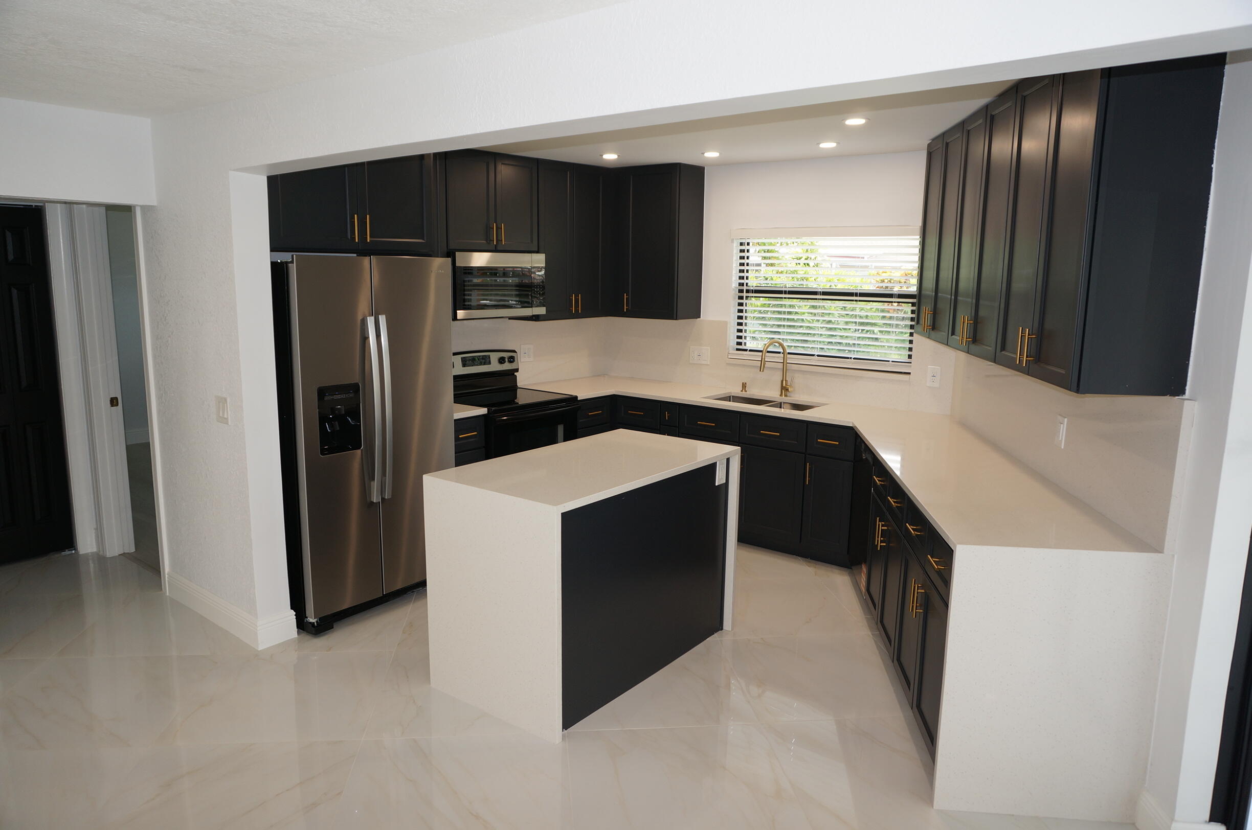 1513 39th St - 1513 39th St, West Palm Beach, FL 33407 Luxury Property | Jose Angel Pina