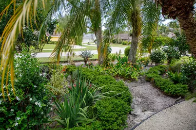 900 Cosmos Court, Wellington, FL 33414 - Photo 5