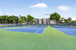 1000 Colony Point Cir, Pembroke Pines, FL 33026 - Photo 21