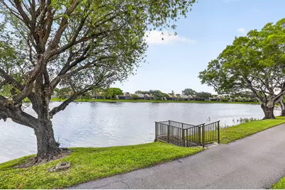 1000 Colony Point Circle #108, Pembroke Pines, FL 33026 - Photo 25
