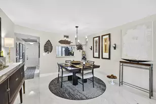 1000 Colony Point Cir, Pembroke Pines, FL 33026 - Photo 9
