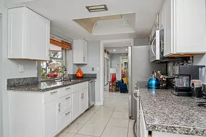 5704 NW 47th Lane, Tamarac, FL 33319 - Photo 13