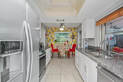 5704 NW 47th Lane, Tamarac, FL 33319 - Photo 11