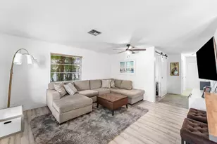 2664 SE 27th Ln, Boynton Beach, FL 33435 - Photo 9