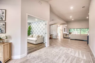 202 Legendary Circle, Palm Beach Gardens, FL 33418 - Photo 3