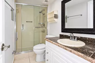 110 Lake Emerald Dr, Oakland Park, FL 33309 - Photo 17