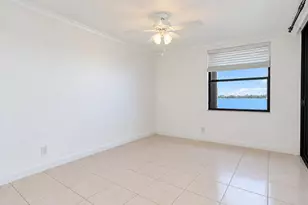 110 Lake Emerald Dr, Oakland Park, FL 33309 - Photo 13