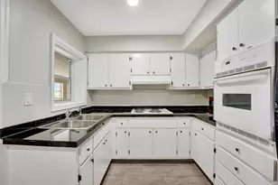 3761 NW 78th Ln S, Coral Springs, FL 33065 - Photo 5