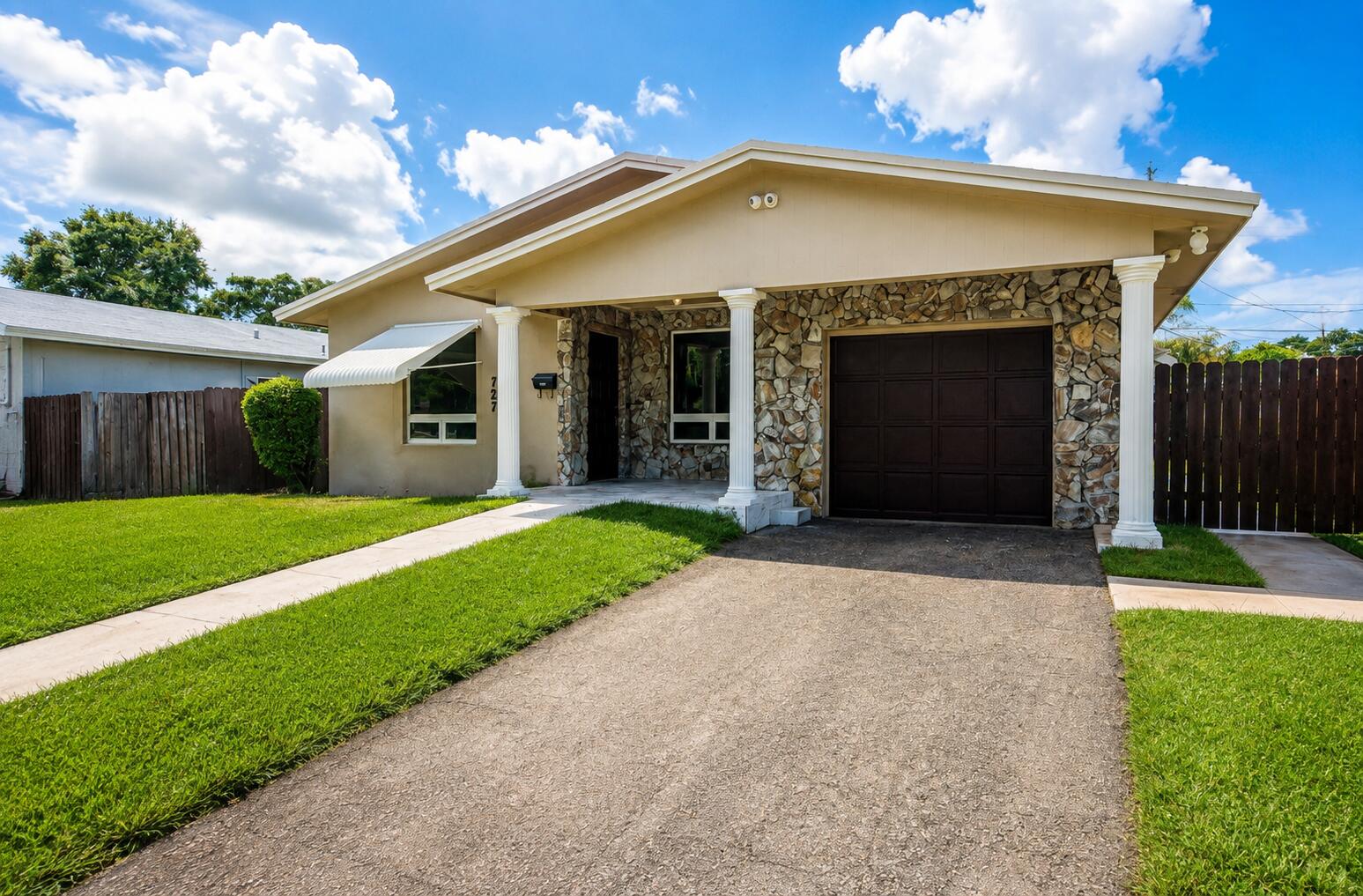 727 SW 5th St - 727 SW 5th St, Dania Beach, FL 33004 Luxury Property | Jose Angel Pina