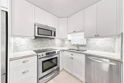9400 N Hollybrook Lake Drive #208, Pembroke Pines, FL 33025 - Photo 19