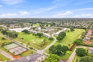 9400 N Hollybrook Lake Dr, Pembroke Pines, FL 33025 - Photo 9