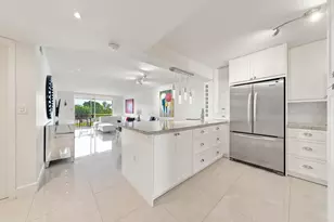 9400 N Hollybrook Lake Dr, Pembroke Pines, FL 33025 - Photo 17