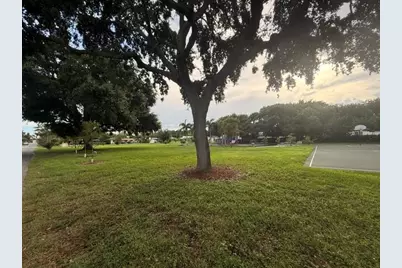 520 NW 7th Street, Boynton Beach, FL 33426 - Photo 11