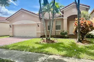 2302 SW 125th Ave, Miramar, FL 33027 - Photo 3