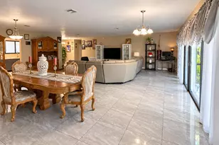 70 NE 174th Dr, North Miami Beach, FL 33162 - Photo 7