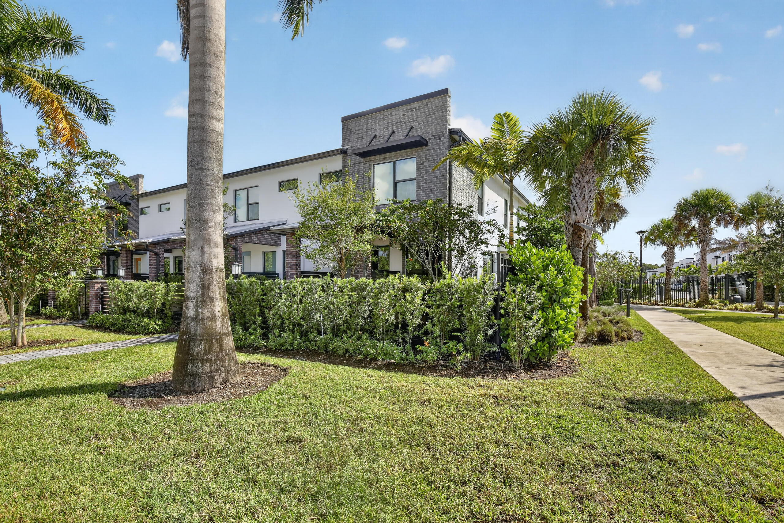 765 NW 84th Terrace - 765 NW 84th Terrace, Plantation, FL 33324 Luxury Property | Jose Angel Pina