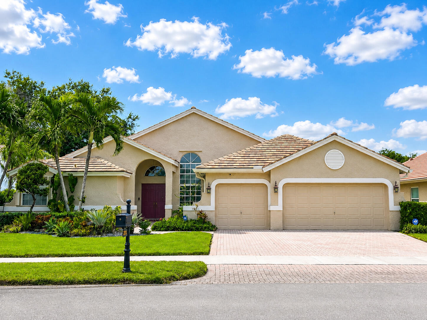 2783 E Abiaca Cir - 2783 E Abiaca Cir, Davie, FL 33328 Luxury Property | Jose Angel Pina