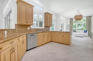 23 Windward Isle, Palm Beach Gardens, FL 33418 - Photo 13