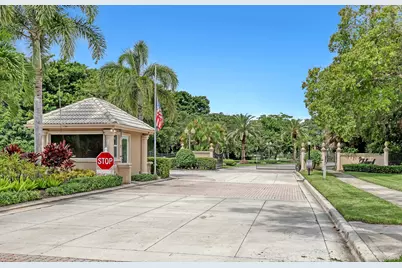 23 Windward Isle, Palm Beach Gardens, FL 33418 - Photo 3