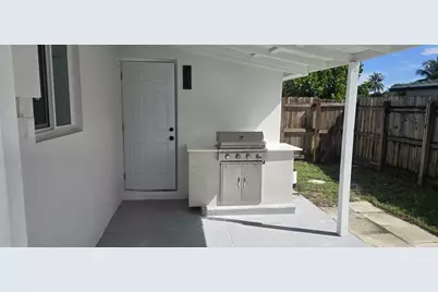160 NE 60th Street, Oakland Park, FL 33334 - Photo 37