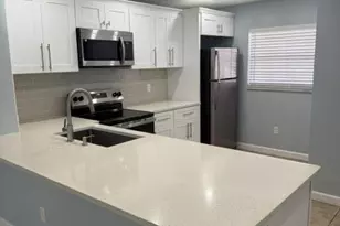 701 Palm Beach Trace Dr, Royal Palm Beach, FL 33411 - Photo 5