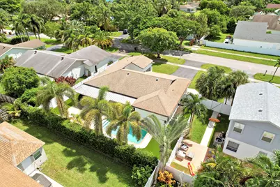 275 NW 37th Way, Deerfield Beach, FL 33442 - Photo 47