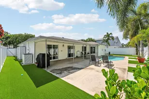 275 NW 39th Way, Deerfield Beach, FL 33442 - Photo 31