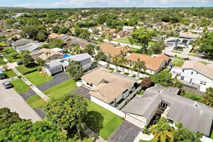 275 NW 39th Way, Deerfield Beach, FL 33442 - Photo 45