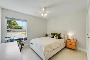 275 NW 39th Way, Deerfield Beach, FL 33442 - Photo 25