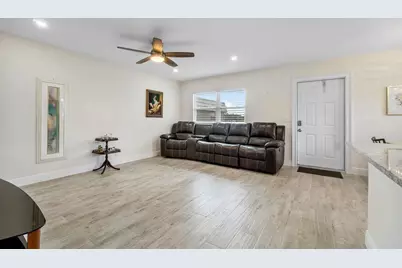 76 Flanders B, Delray Beach, FL 33484 - Photo 9