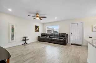 76 Flanders B, Delray Beach, FL 33484 - Photo 9