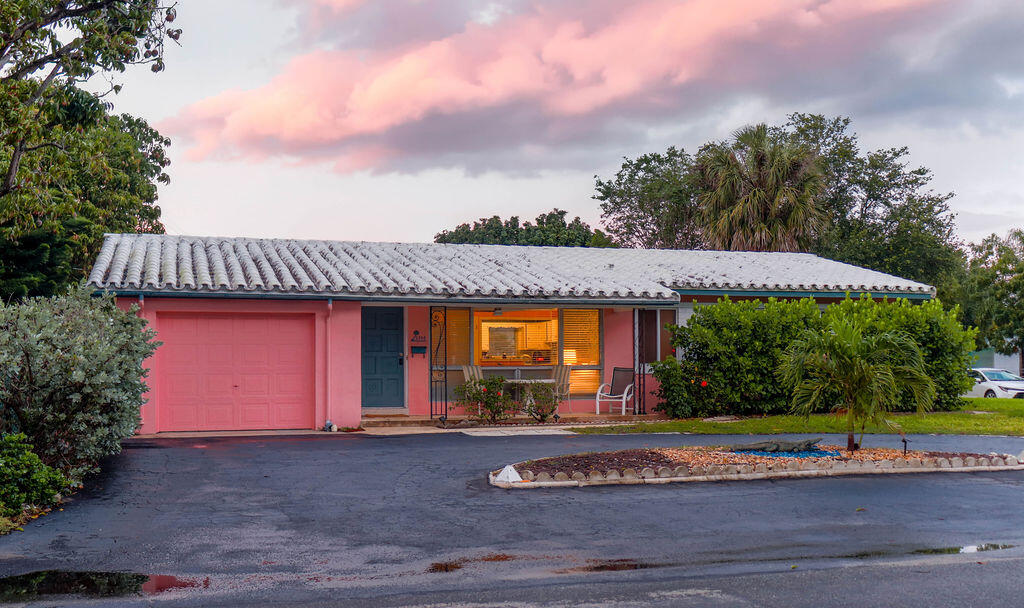 2355 NE 4th St - 2355 NE 4th St, Pompano Beach, FL 33062 Luxury Property | Jose Angel Pina