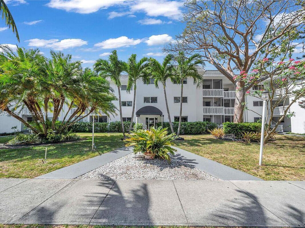200 Galen Dr #308 - 200 Galen Dr #308, Key Biscayne, FL 33149 Luxury Property | Jose Angel Pina