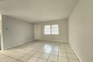 215 SW 1st Ct, Pompano Beach, FL 33060 - Photo 3