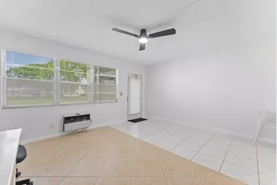 398 Tilford S, Deerfield Beach, FL 33442 - Photo 5