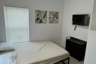 1701 NW 9th St, Fort Lauderdale, FL 33311 - Photo 17