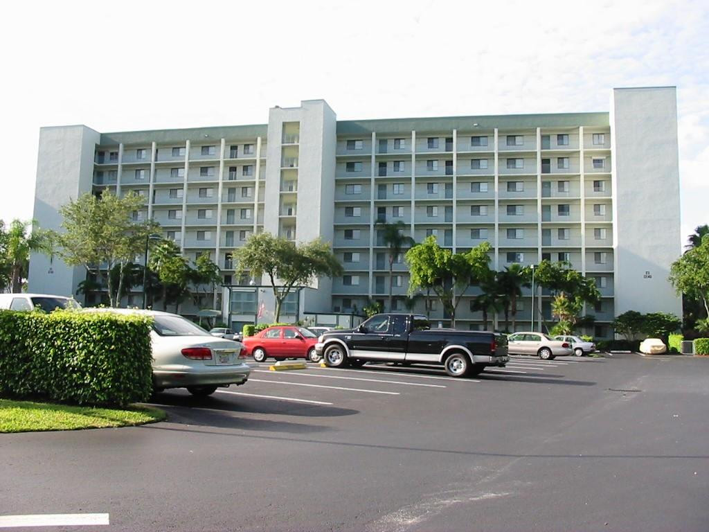2232 N Cypress Bend Dr #307 - 2232 N Cypress Bend Dr #307, Pompano Beach, FL 33069 Luxury Property | Jose Angel Pina