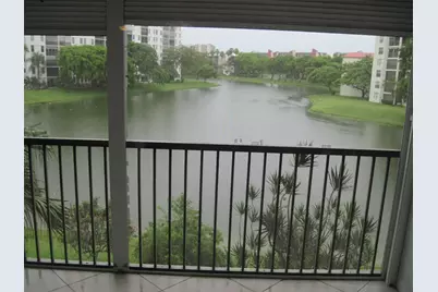 2232 N Cypress Bend Drive #307, Pompano Beach, FL 33069 - Photo 15