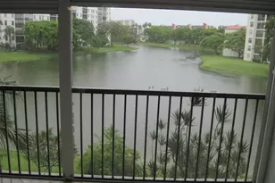 2232 N Cypress Bend Dr, Pompano Beach, FL 33069 - Photo 15