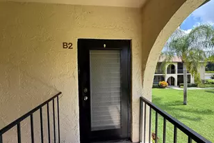 304 Knotty Pine Cir, Greenacres, FL 33463 - Photo 3