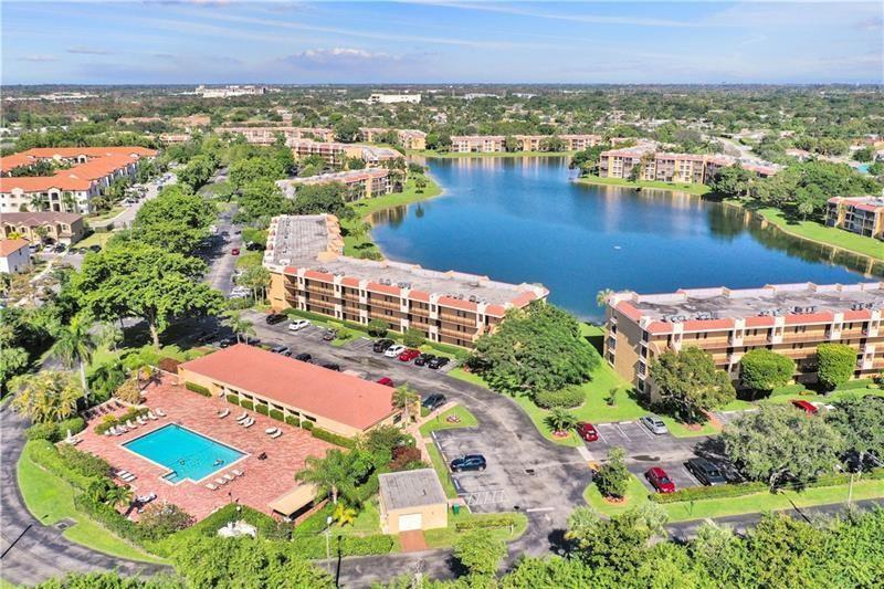 6114 Coral Lake Dr - 6114 Coral Lake Dr, Margate, FL 33063 Luxury Property | Jose Angel Pina