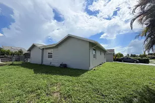 10431 Carmen Ln, Royal Palm Beach, FL 33411 - Photo 3