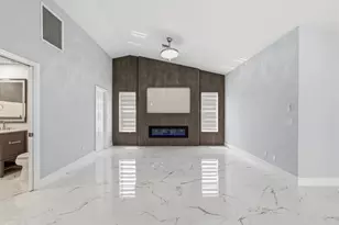 104 Oxford Ct, Royal Palm Beach, FL 33411 - Photo 15